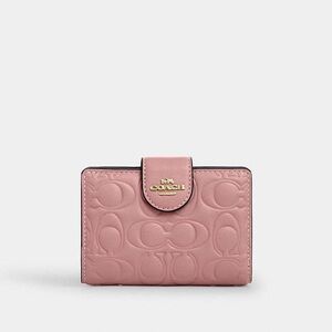 🎀COACH~Medium Corner Zip Wallet
In Signature Leather